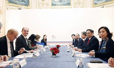 Thủ tướng Phạm Minh Chính hội đàm với Thủ tướng Pháp Jean Castex