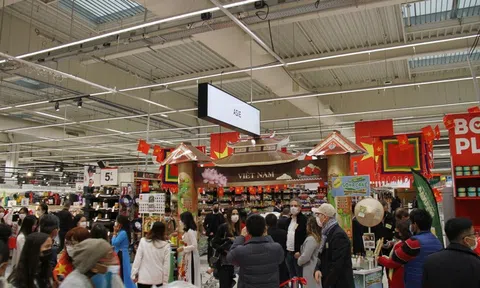 Carrefour tổ chức Tuần hàng Việt Nam đầu tiên trong chuỗi siêu thị tại Pháp