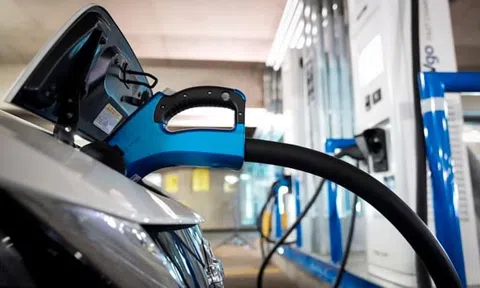 Tranh chấp Canada-Mỹ trong lĩnh vực ô tô điện đang “nóng” lên