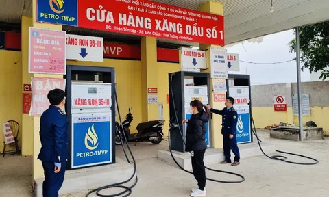 Xử phạt 80 triệu đồng Doanh nghiệp tư nhân 8-3 kinh doanh khi Giấy phép kinh doanh xăng dầu hết hiệu lực