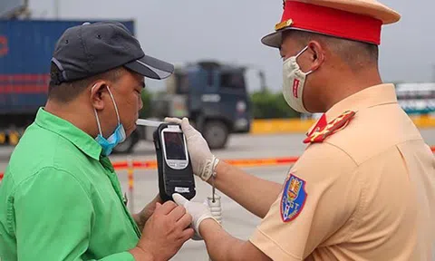 Cấp dưới uống rượu, bia vẫn lái xe thủ trưởng phải chịu trách nhiệm