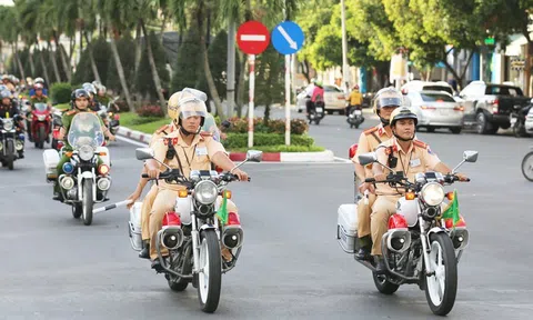 18 Đội Cảnh sát giao thông Hà Nội tăng cường tuần tra, xử lý vi phạm giao thông