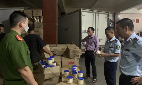 Phát hiện gần 10 tấn nguyên liệu làm kem quá hạn sử dụng tại Công ty CP Đầu tư Thương mại và sản xuất Tràng Tiền số 10