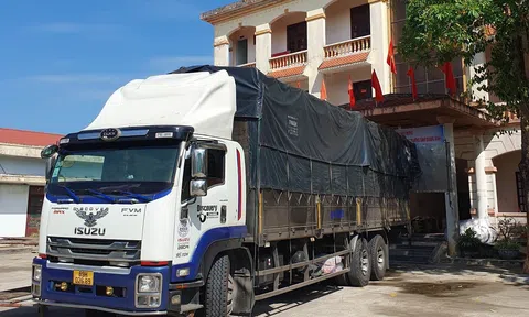 Phát hiện xe ô tô tải vận chuyển gần 1.500 bao thuốc lá điếu hiệu ESSE Lights nhập lậu