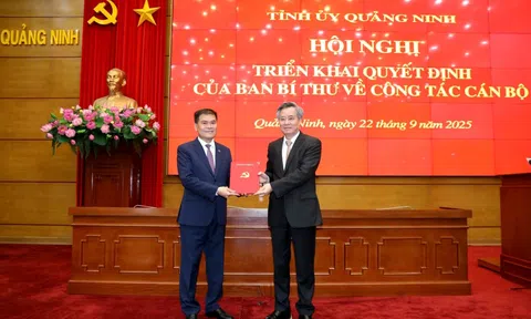 Ông Bùi Văn Khắng giữ chức Chủ tịch UBND tỉnh Quảng Ninh