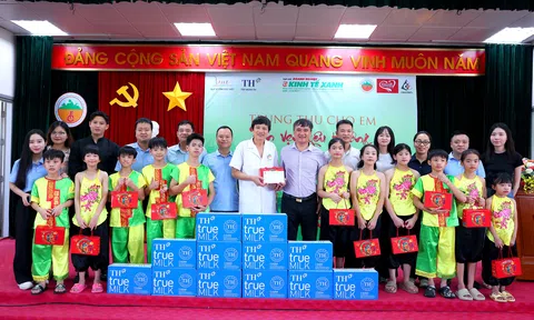 "Trọn vẹn yêu thương” mùa Trung thu tại Trung tâm phục hồi chức năng người khuyết tật Thụy An