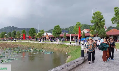 Khai mạc tuần văn hóa, du lịch và xúc tiến thương mại tại Lễ hội mùa thu Côn Sơn - Kiếp Bạc