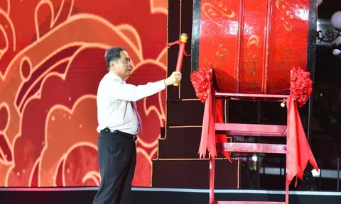 Hàng vạn người tham dự khai hội mùa thu Côn Sơn - Kiếp Bạc năm 2025