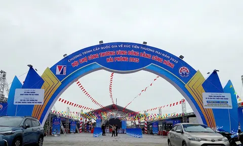 Hàng trăm sản phẩm nông nghiệp quy tụ tại hội chợ Công thương vùng Đồng bằng sông Hồng