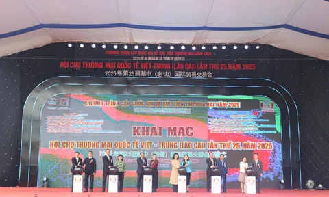 Gần 700 gian hàng trong và ngoài nước tại Hội chợ thương mại Quốc tế Việt - Trung