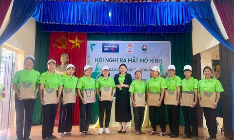 Xây dựng làng quê xanh, sạch thông qua mô hình “Cụm dân cư vì môi trường xanh”