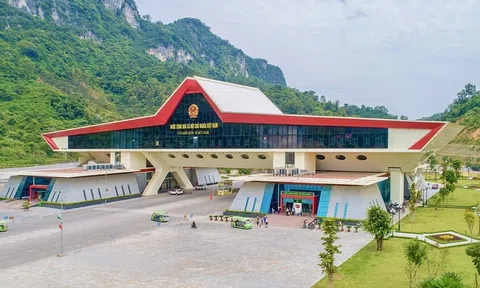 Thí điểm vận chuyển hàng hóa 2 chiều qua cửa khẩu quốc tế Hữu Nghị – Hữu Nghị Quan