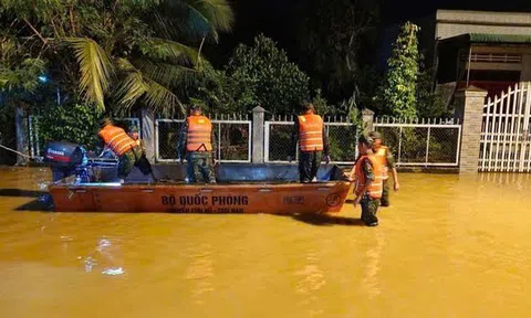 Xuyên đêm sơ tán hơn 2.000 dân khỏi rốn lũ Cát Tiên