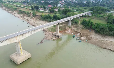 Phú Thọ: Cấm phương tiện và người di chuyển qua cầu Sông Lô vì xuống cấp nghiêm trọng