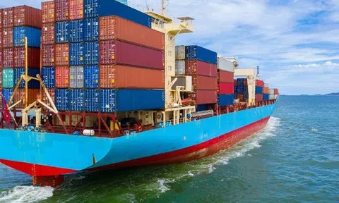 Xuất khẩu Việt "vượt sóng' giữa thách thức toàn cầu (Bài 2): Từng bước khẳng định vị thế trung tâm xuất khẩu trong khu vực