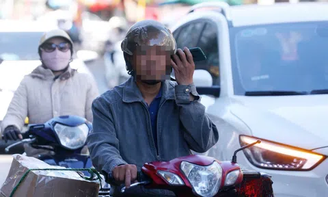 Hà Nội: Xử phạt hàng trăm trường hợp che, dán biển số, sử dụng điện thoại khi lái xe