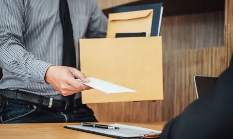 Thu xếp xong công việc cá nhân, lãnh đạo một doanh nghiệp niêm yết muốn rút lại đơn từ nhiệm, tiếp tục cống hiến