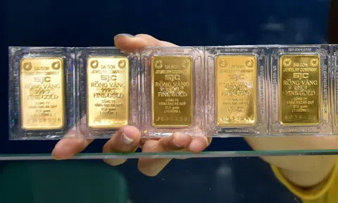 Vàng thế giới lập đỉnh, giá trong nước 133,4 triệu đồng/lượng