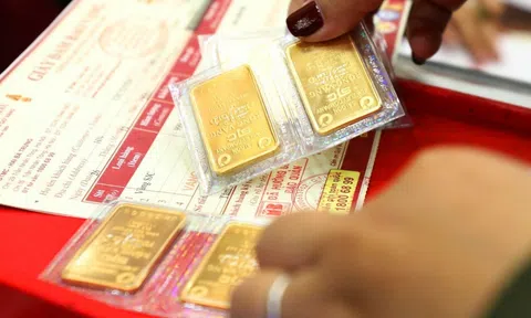 Giá vàng SJC quay đầu giảm