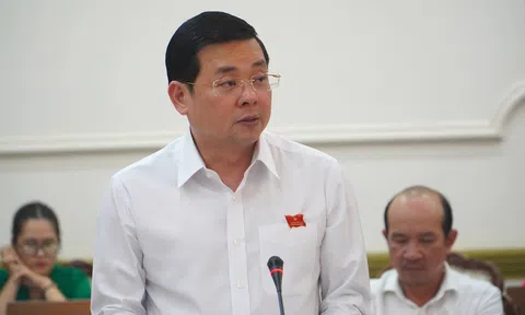 “Sẽ xem xét không cho chủ đầu tư thực hiện các dự án khác nếu chậm làm hồ sơ cấp sổ hồng với dự án cũ”