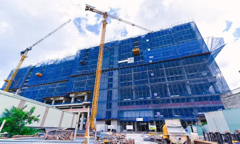 Khách hàng được tận mắt xem căn hộ thật ngay công trình đang xây dựng