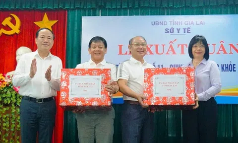 Những chuyến xe yêu thương từ Gia Lai tiếp sức đồng bào vùng lũ