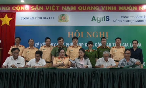 Phòng CSGT Gia Lai ký cam kết với doanh nghiệp đảm bảo TTATGT mùa thu hoạch mía