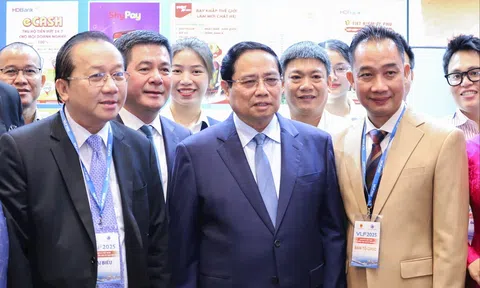 Thủ tướng dự Diễn đàn Logistics 2025: Hành trình đưa Việt Nam trở thành trung tâm logistics khu vực