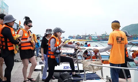 Du lịch Khánh Hòa đón hơn 1 triệu lượt khách, doanh thu vượt 1.300 tỷ đồng trong dịp nghỉ lễ