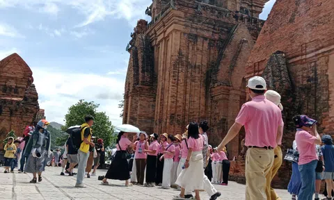 Tổ chức Lễ công bố và đón nhận Bằng xếp hạng Di tích quốc gia đặc biệt Tháp Bà Pô Nagar