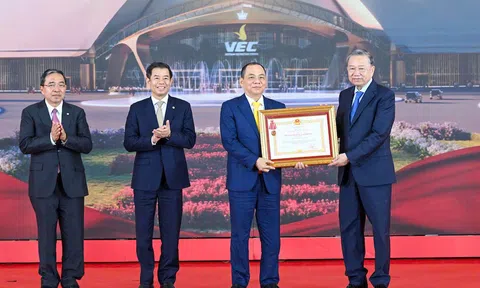Vingroup đón nhận Huân chương Lao động hạng Nhất: Khẳng định vai trò kiến tạo công trình tầm vóc quốc gia