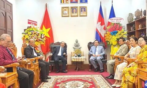 Thắt chặt tình hữu nghị Việt Nam – Campuchia nhân dịp Quốc khánh Vương quốc Campuchia
