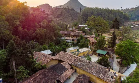 Thèn Pả: Hành trình du lịch xanh dưới chân cột cờ Lũng Cú - Bài 1: Từ bản nghèo đến “Làng du lịch xanh”