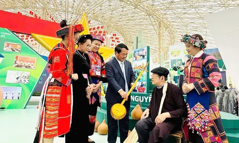 Tuyên Quang mang dấu ấn “Thủ đô kháng chiến” đến Triển lãm thành tựu 80 năm Quốc khánh 2/9