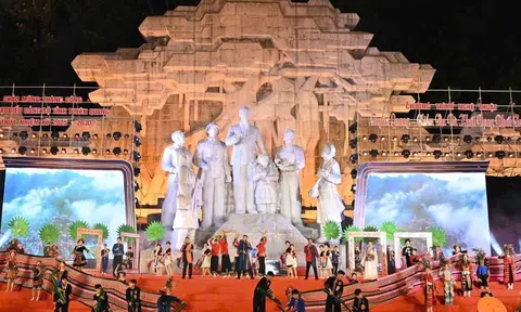 Đêm nghệ thuật tôn vinh Tuyên Quang