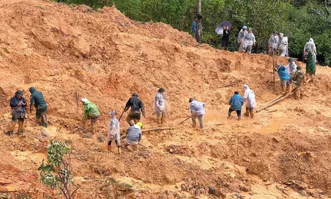 Nỗ lực tìm kiếm trong mưa lũ, 4 nạn nhân mất tích ở Lũng Cú vẫn chưa được tìm thấy