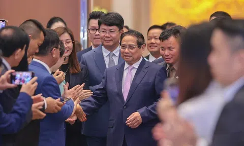 Thủ tướng: Những vướng mắc của doanh nghiệp, trong 2 tuần phải giải quyết xong