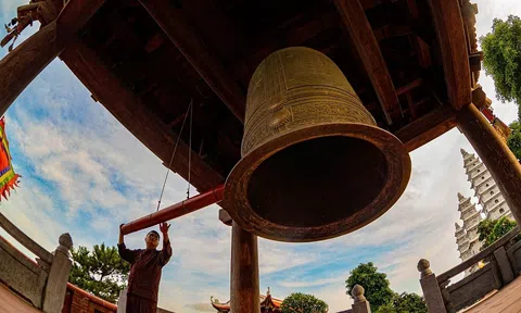 Lên các ngọn núi thiêng tham dự lễ cử chuông cầu quốc thái dân an ngày 1/7