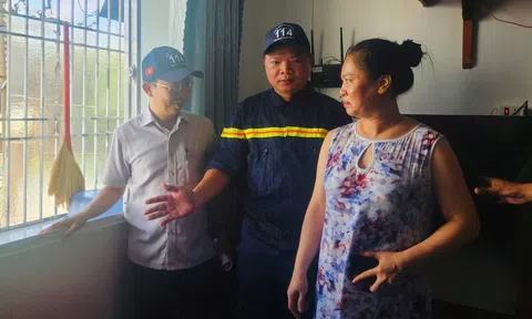 "Mỗi người dân là một lính phòng cháy", dân chung cư TP.HCM tự tháo dỡ "chuồng cọp"