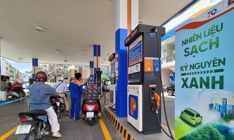 Thí điểm kinh doanh xăng sinh học E10 từ 1/8, tiến tới chuyển đổi xanh