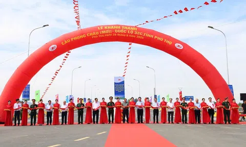 Cầu Phong Châu là công trình biểu tượng gắn kết "Ý Đảng với lòng dân"