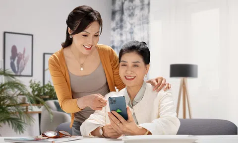 Phát Lộc khi tham gia gửi tiết kiệm tại BIDV