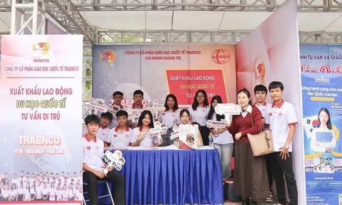 Hơn 1.000 lao động tham gia ngày hội tư vấn việc làm và khởi nghiệp tại tỉnh Quảng Trị