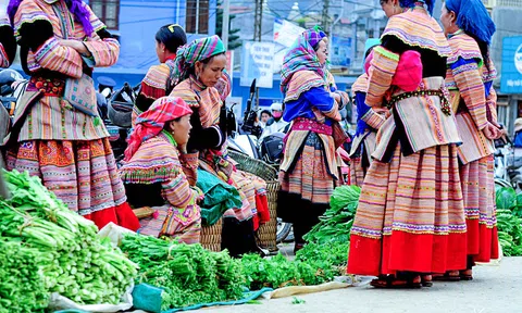 Hà Nội khai mạc phiên chợ đêm trên mây số thứ 5