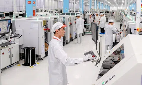 Xác định doanh nghiệp làm trung tâm, tạo môi trường thuận lợi cho doanh nghiệp đầu tư, kinh doanh