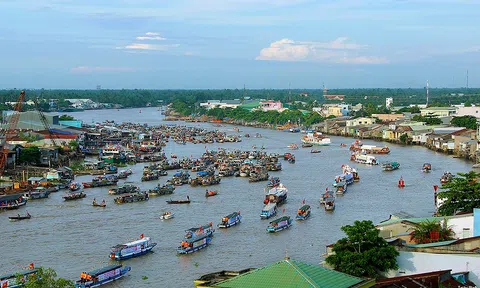 Cần Thơ: Phát triển du lịch sông nước trong bối cảnh biến đổi khí hậu