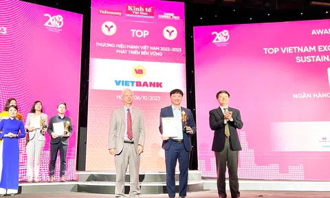 Vietbank nhận giải thưởng Thương hiệu mạnh – Phát triển bền vững 2023