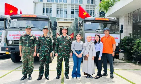 Tập đoàn Kim Oanh hỗ trợ trên 5 tỷ đồng “Chung tay vì đồng bào vùng bão lũ”