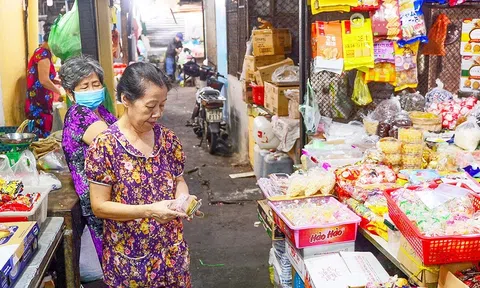 Ngành Thuế khởi động giai đoạn thử nghiệm giúp hộ kinh doanh làm quen với kê khai điện tử
