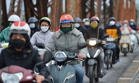 Hà Nội rét kéo dài, miền Trung mưa lớn nhiều ngày liên tiếp